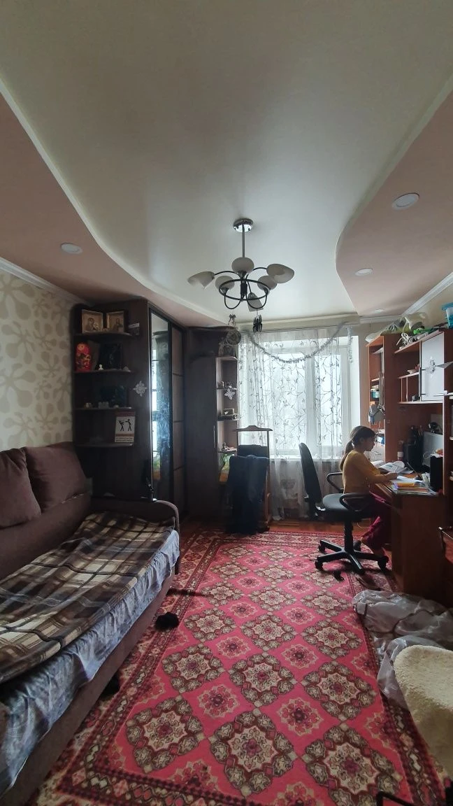Apartment for Sale: 4 Rooms