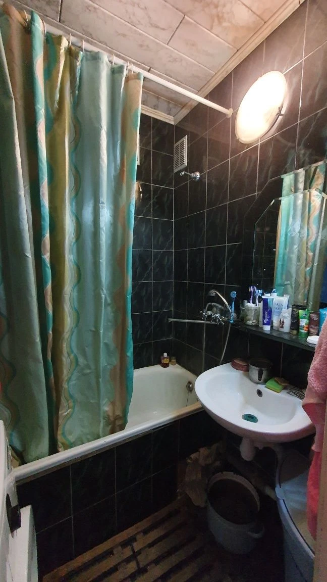 Apartment for Sale: 4 Rooms