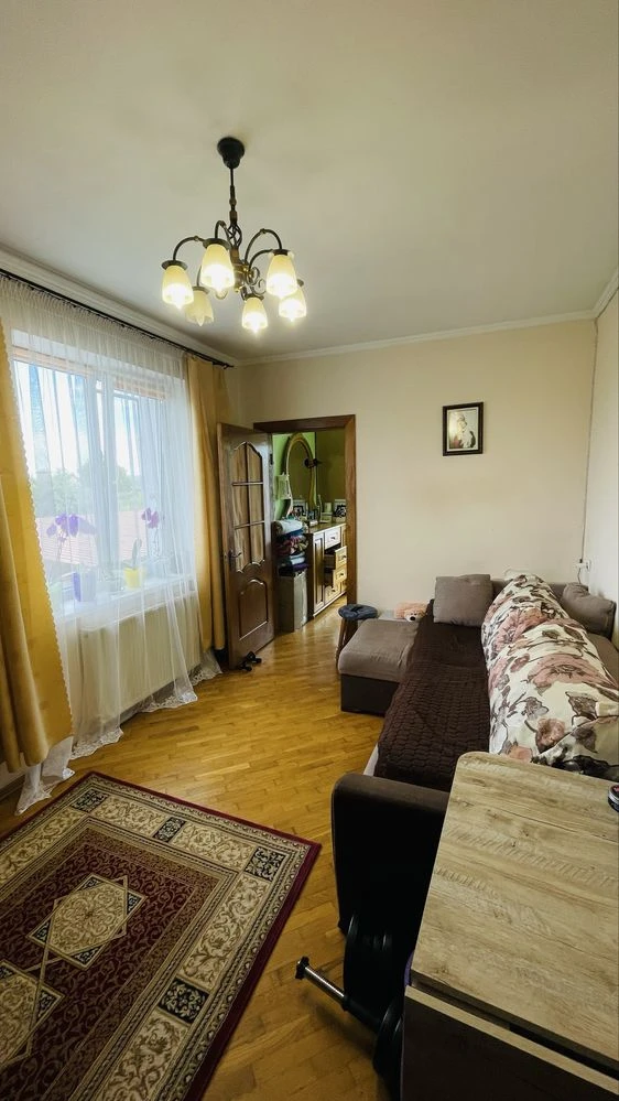 Квартира в м. Галич, 2 кімнати. Газове опалення.