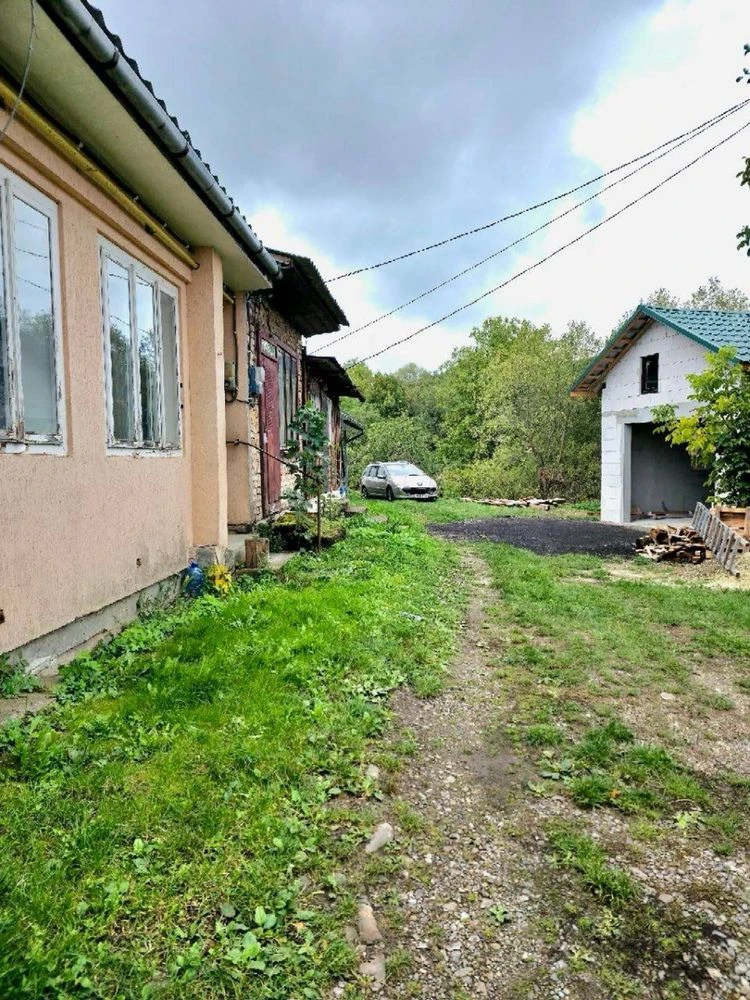 Продаж 4-комнатной квартиры в г. Долина