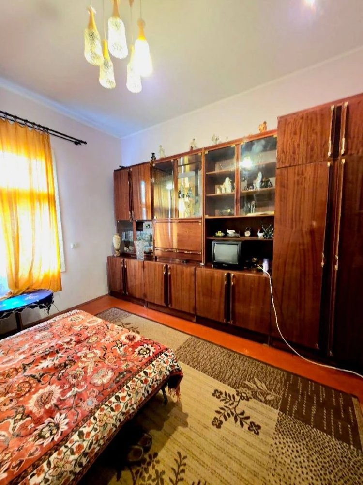 Продаж 4-комнатной квартиры в г. Долина