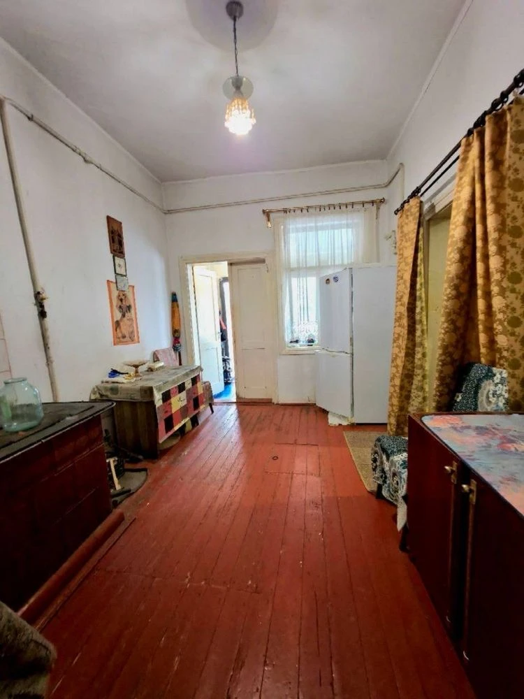 Продаж 4-комнатной квартиры в г. Долина