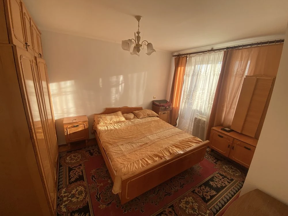 3-кімнатна квартира від власника, м. Долина (вул. Хмельницького 1)