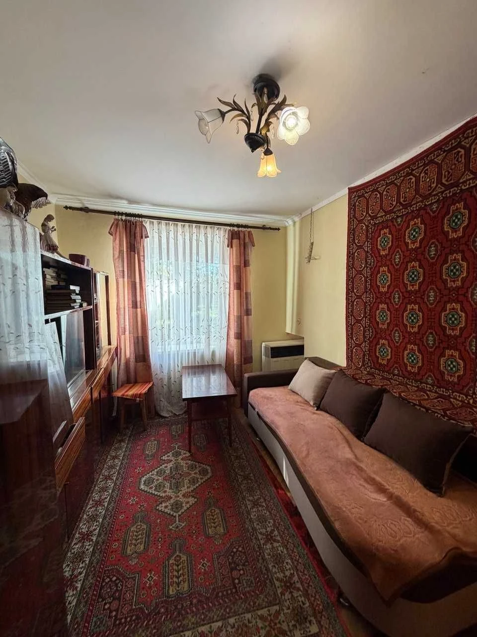 Продається! Уютная трехкомнатная квартира в центре Долины