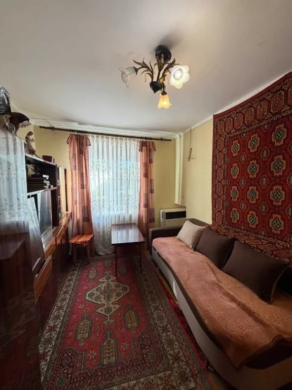 Продається! Уютная трехкомнатная квартира в центре Долины