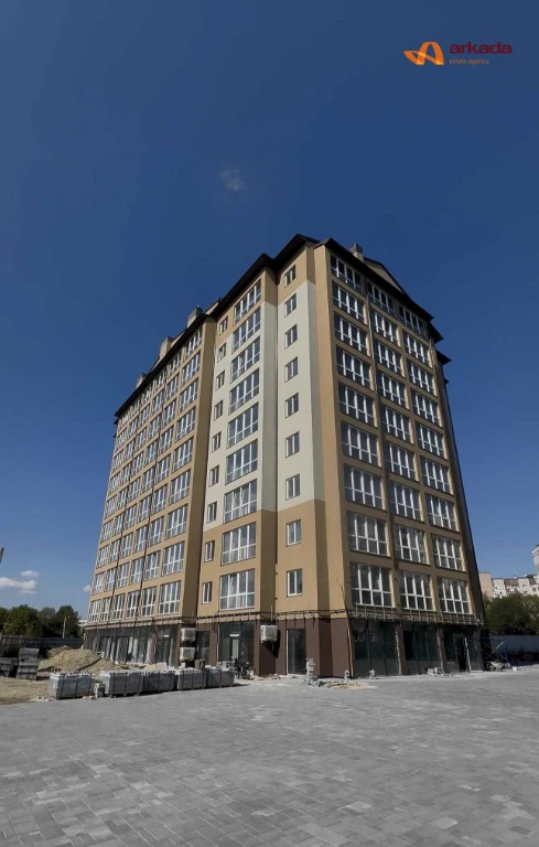 Продается большая 1-комнатная квартира в Калуше, ЖК "Гимназия"