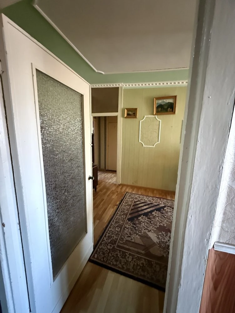 3 room apartment. Owner, selling a 3-room apartment,