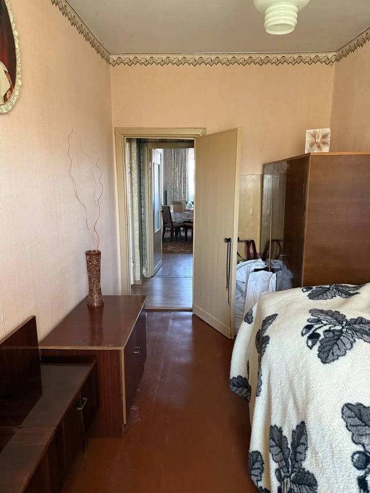 3 room apartment. Owner, selling a 3-room apartment,