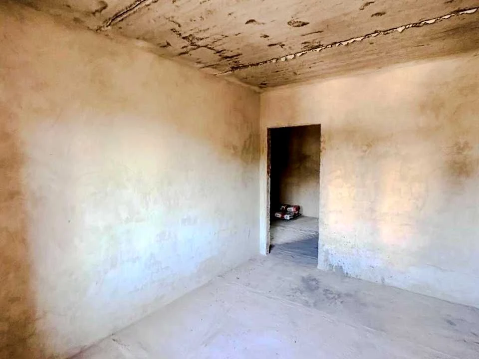 Apartment. Bilasa and Danyshyna Street, Kalush (Building)