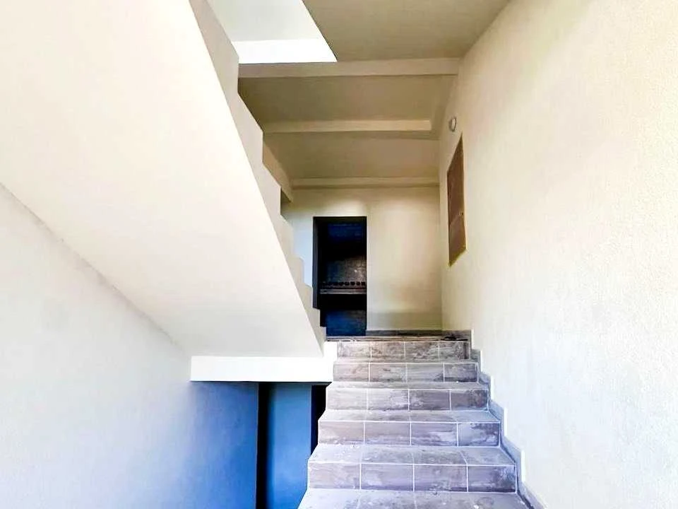 Apartment. Bilasa and Danyshyna Street, Kalush (Building)