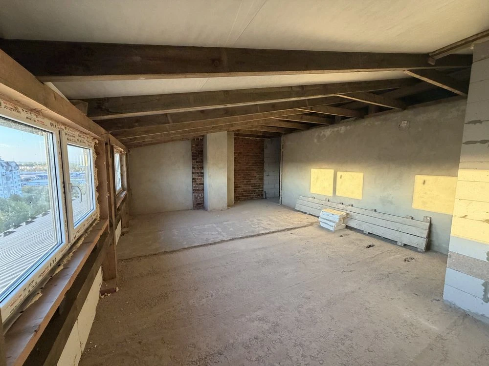Мансардна квартира в центрі міста Калуша, 73,7 м²
