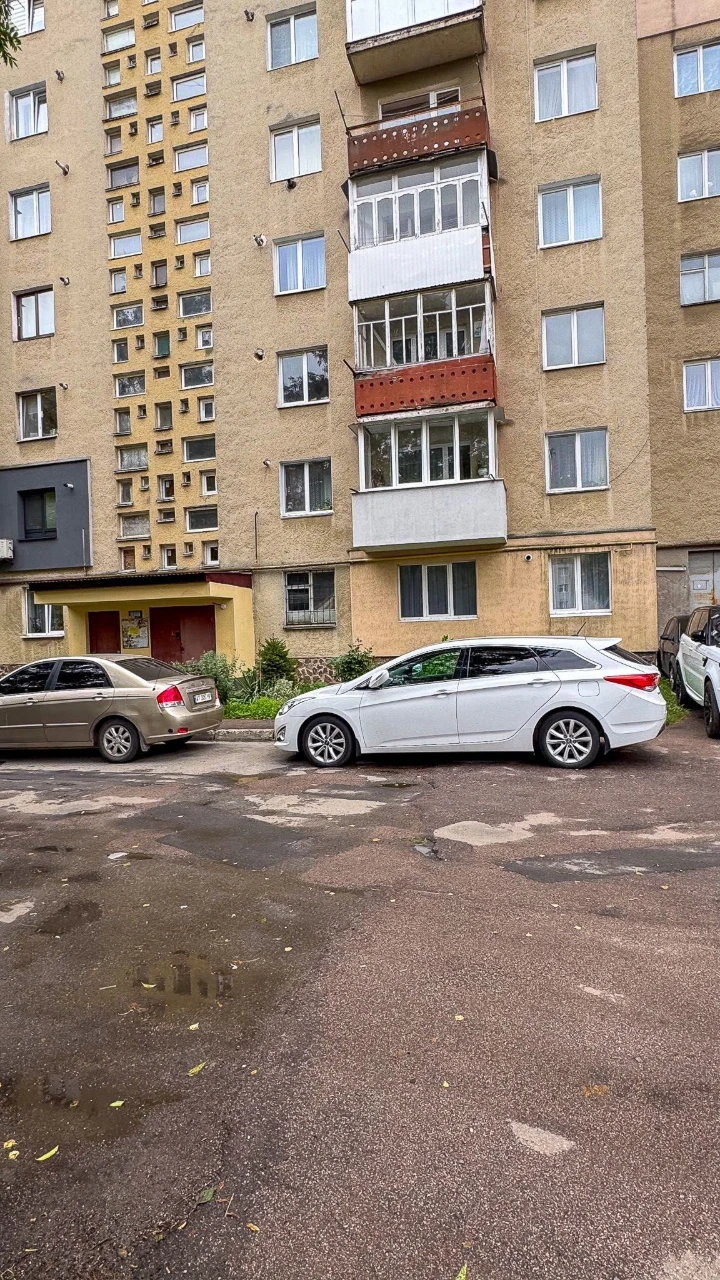 ПРОДАЮ 2х кімн. квартиру у м.Калуш