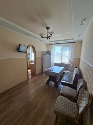 Продается 4-комнатная квартира в г. Калуши