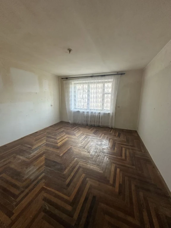 Продам 3 кім квартиру в  центрі вул Каракая можливий продаж