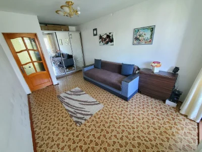 Продам 2-кімнатну квартиру  з усім (48 м.кв.)