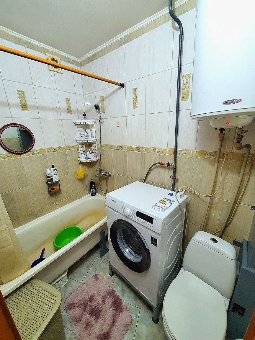 Продам 2-кімнатну квартиру  з усім (48 м.кв.)