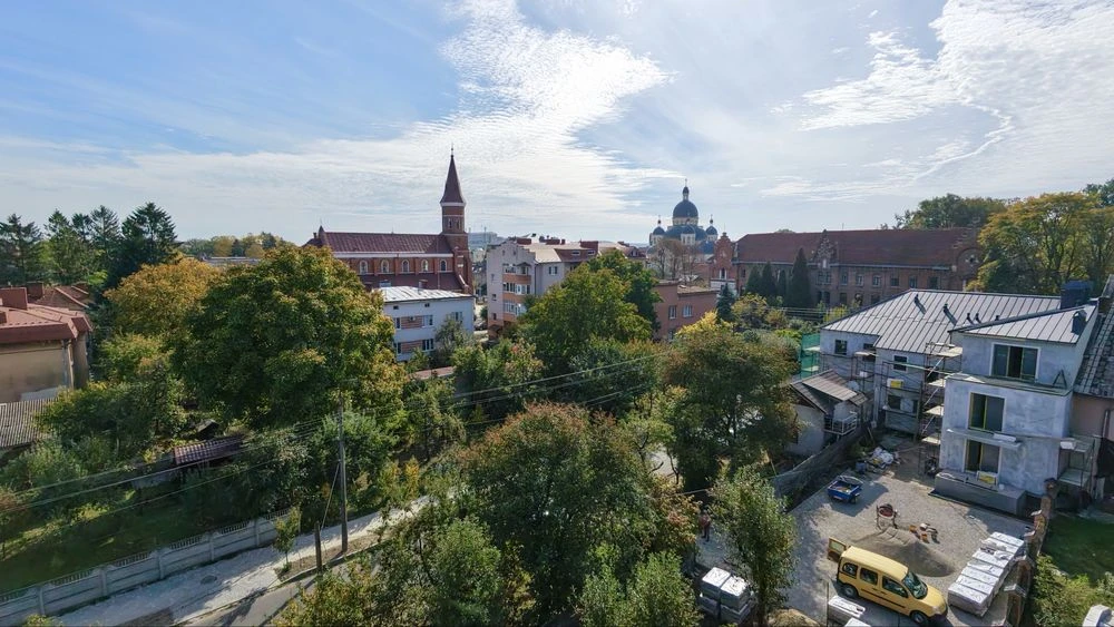 FOR SALE: Three-room apartment in the heart of Kolomyia | zd