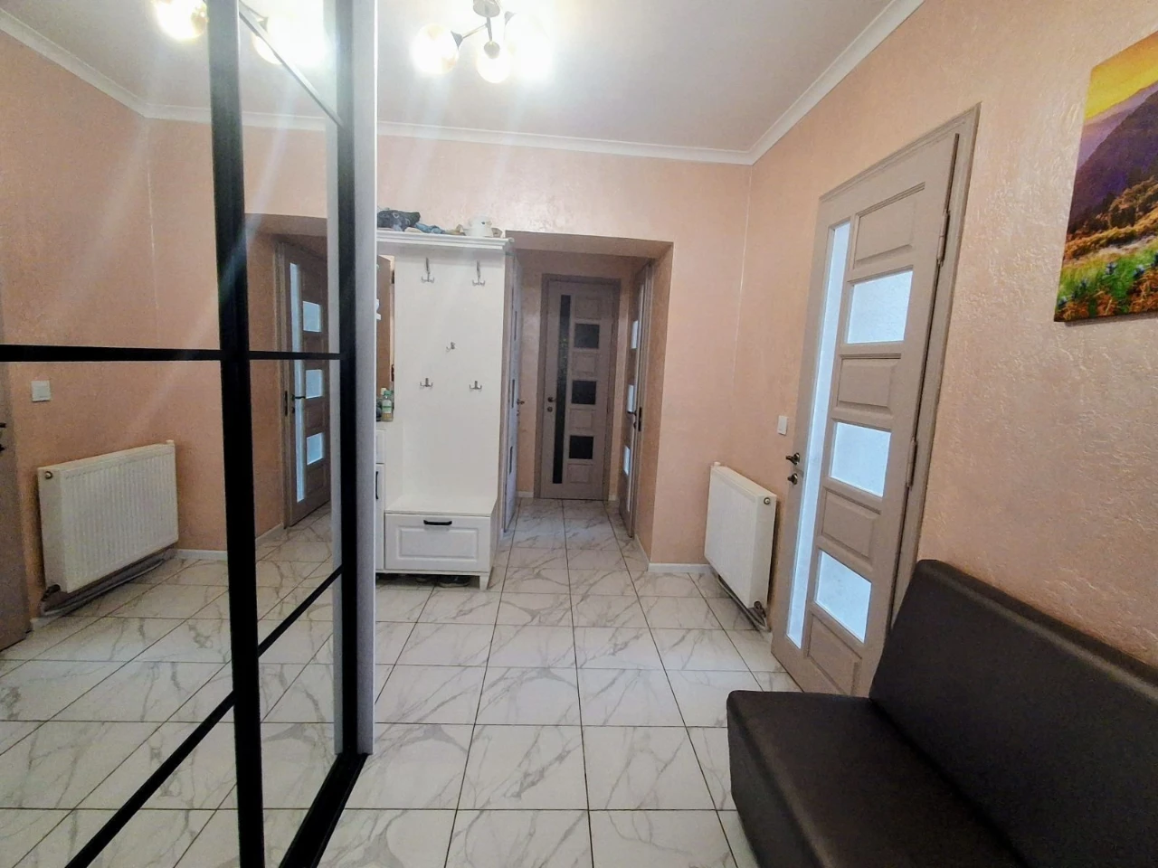 Продається 2-х кімнатна квартира