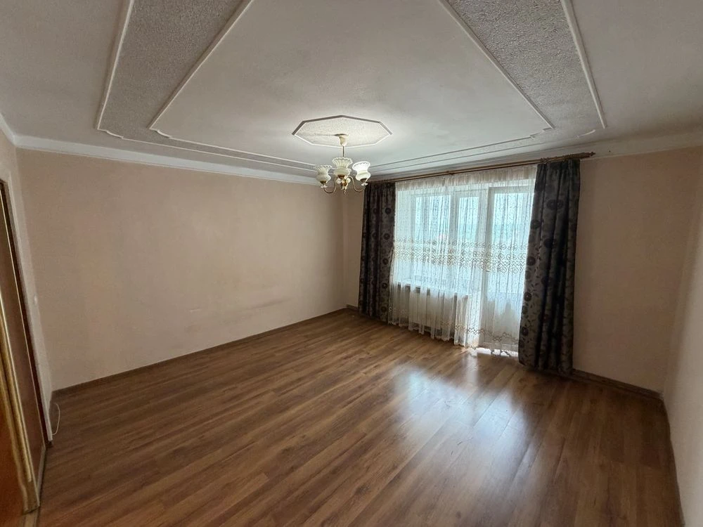 For Sale: 4-room Apartment in the city of Kolomyia