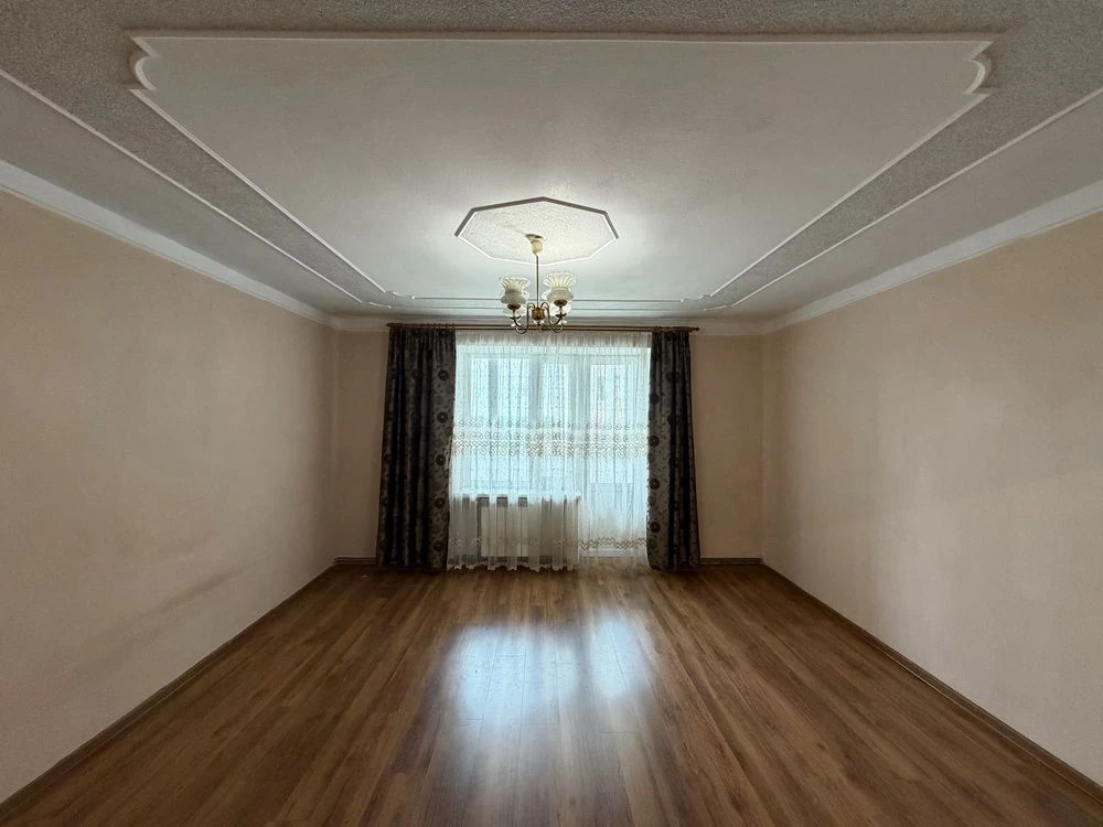For Sale: 4-room Apartment in the city of Kolomyia