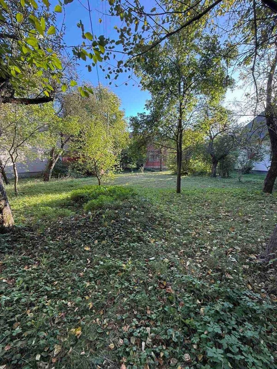 Land of 8 acres and apartment in a historic building/Center/City of Kol