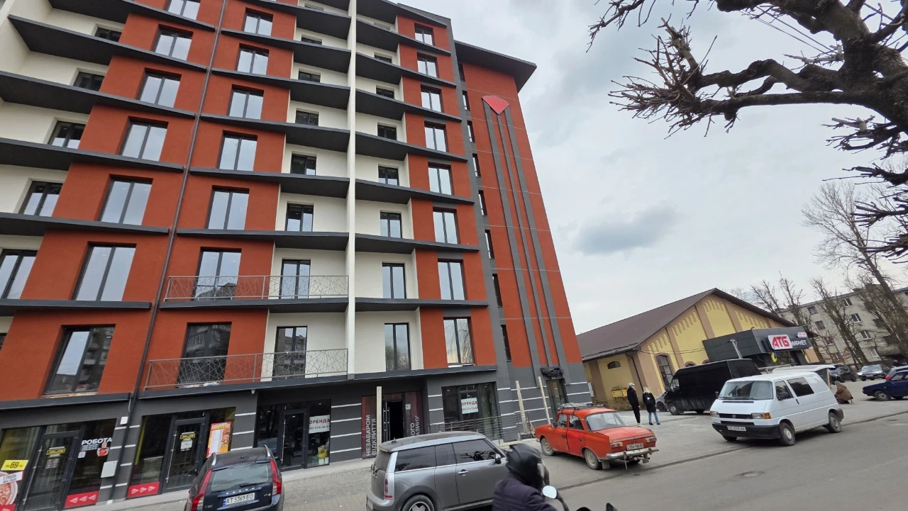 For sale, a magnificent 2-room apartment in the city center, suitable for permanent residency