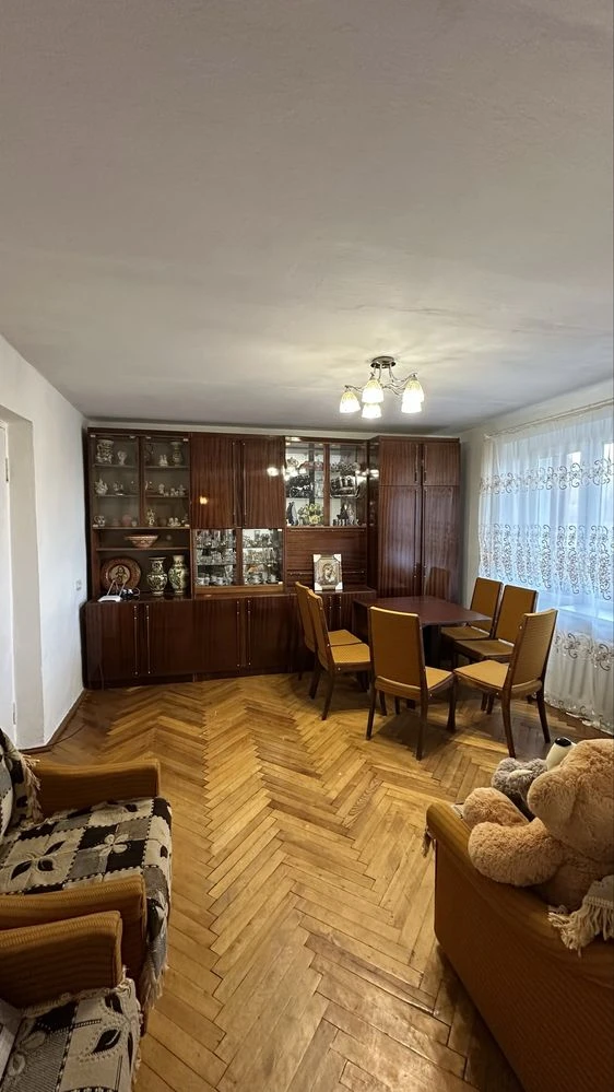 Продається 3-кімнатна квартира в місті Косів