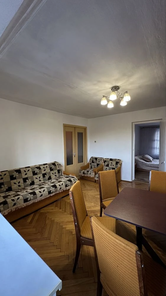 Продається 3-кімнатна квартира в місті Косів