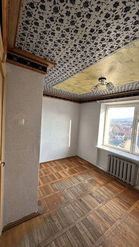 Продається 3-кімнатна квартира в місті Косів