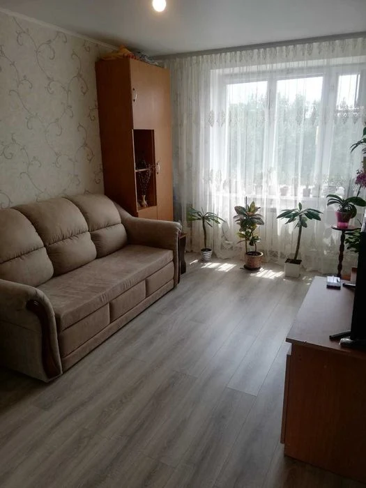I will sell a room in the commune ul. Joliot Cury