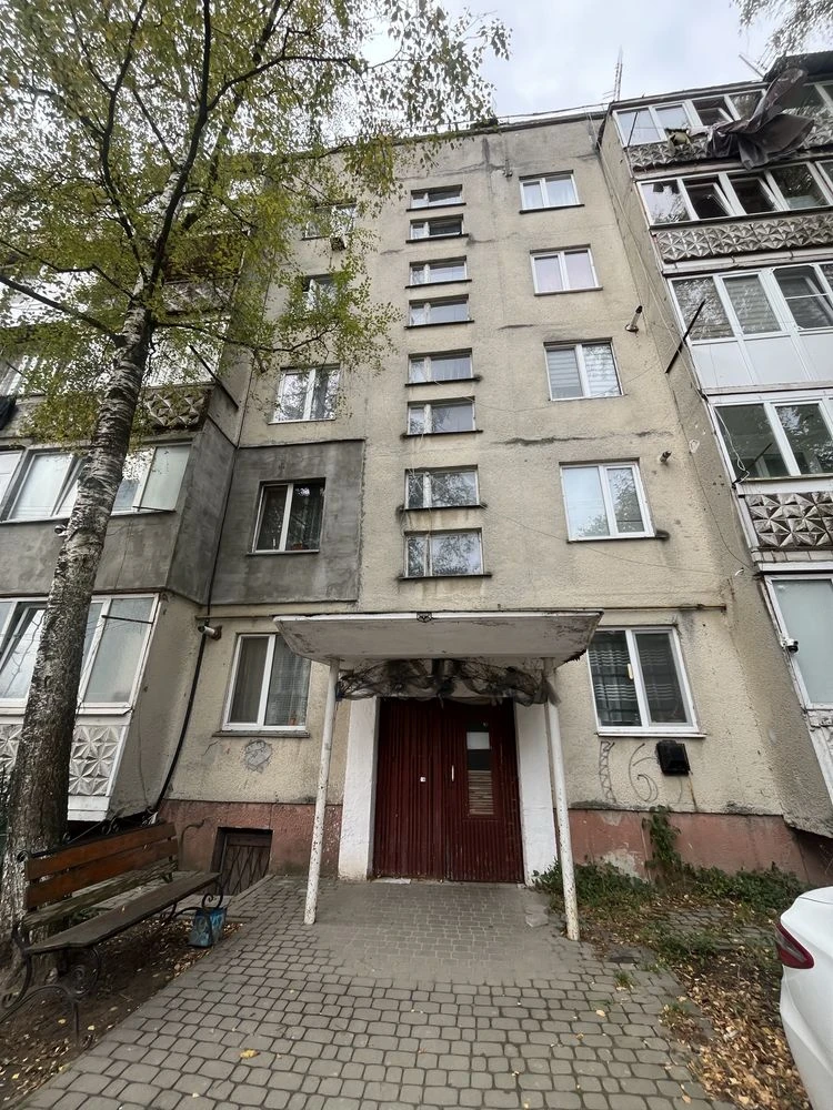Продается двухкомнатная квартира в городе Снятин по ул. Воевод