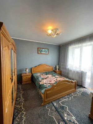 3к квартира з гаражем  в центрі. Постанови, ваучери.