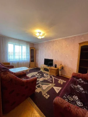 3к квартира з гаражем  в центрі. Постанови, ваучери.