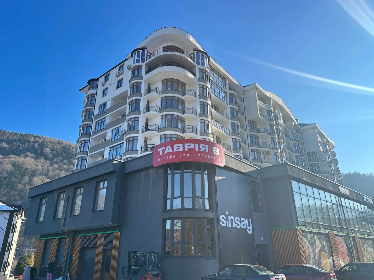 Продається двокімнатна квартира в центрі Яремче готова до пр