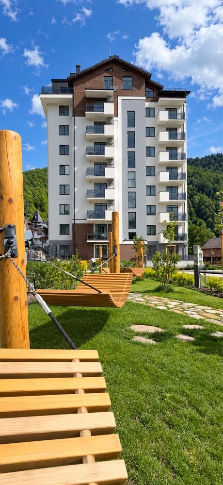 Продам 2к квартиру центр Яремче ЖК Крайобраз