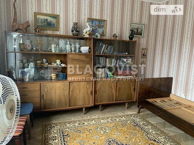 Sale of 3-room apartment 90 sq. m. on Lesi Ukrainky Square 24 • ID 347