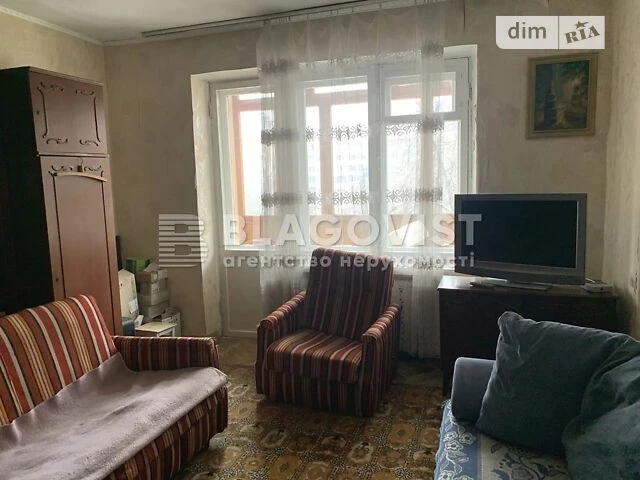 Sale of 3-room apartment 90 sq. m. on Lesi Ukrainky Square 24 • ID 347