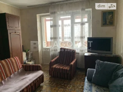 Sale of 3-room apartment 90 sq. m. on Lesi Ukrainky Square 24 • ID 347