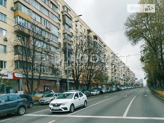 Sale of 3-room apartment 90 sq. m. on Lesi Ukrainky Square 24 • ID 347