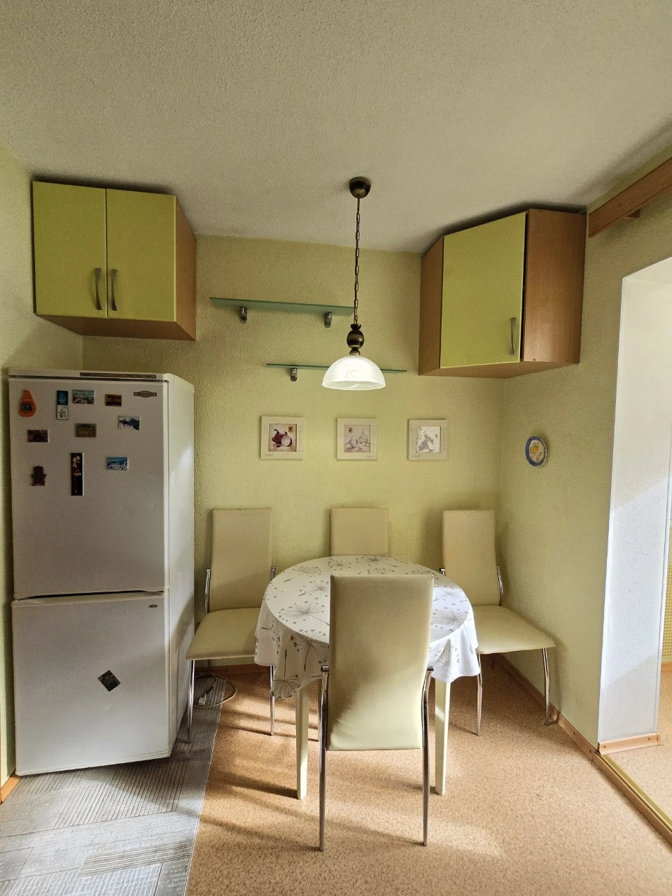 продаж просторої 5-кімнатної квартири поруч  набережна