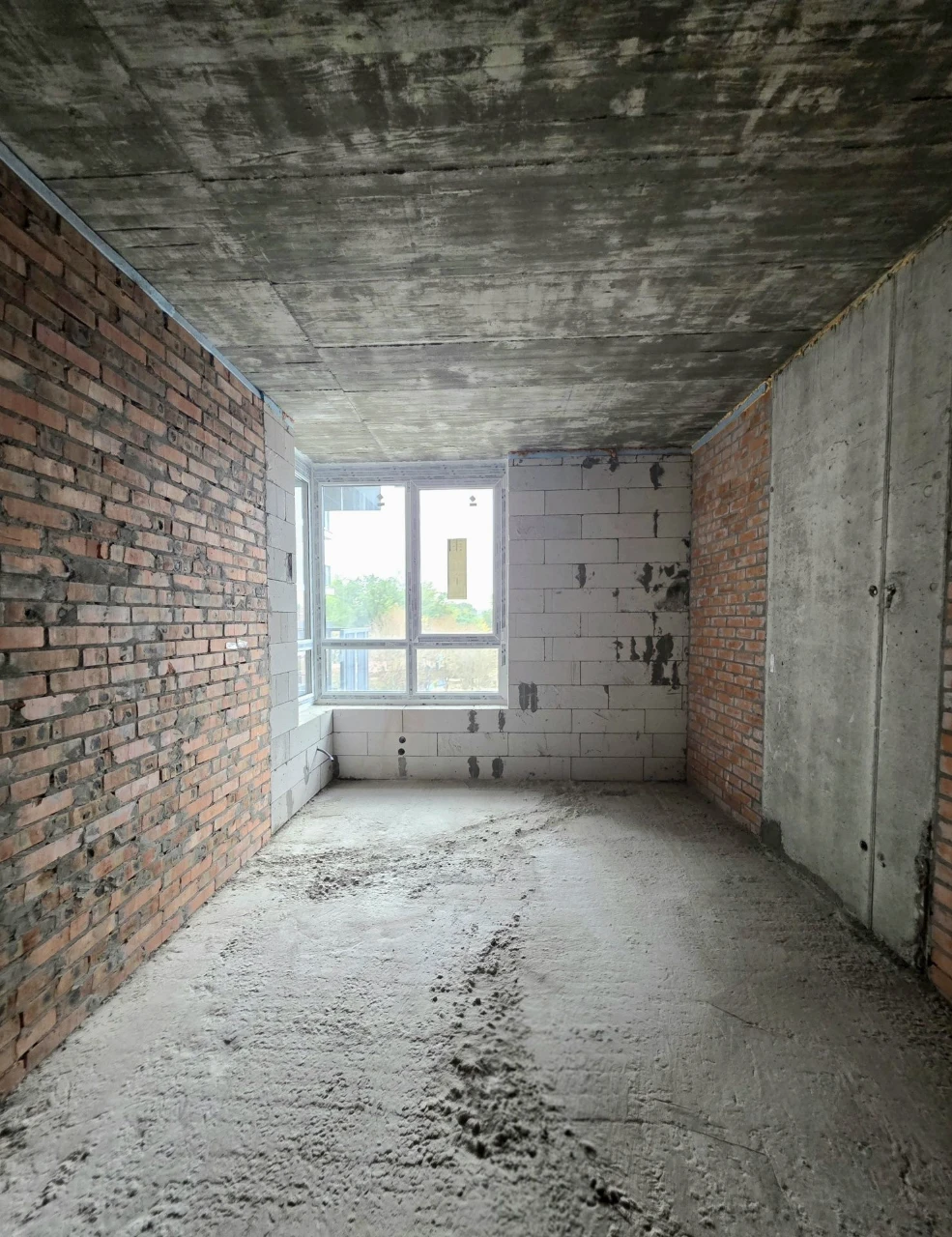 Apartment for sale in a new building in the city center in Central Park residential complex