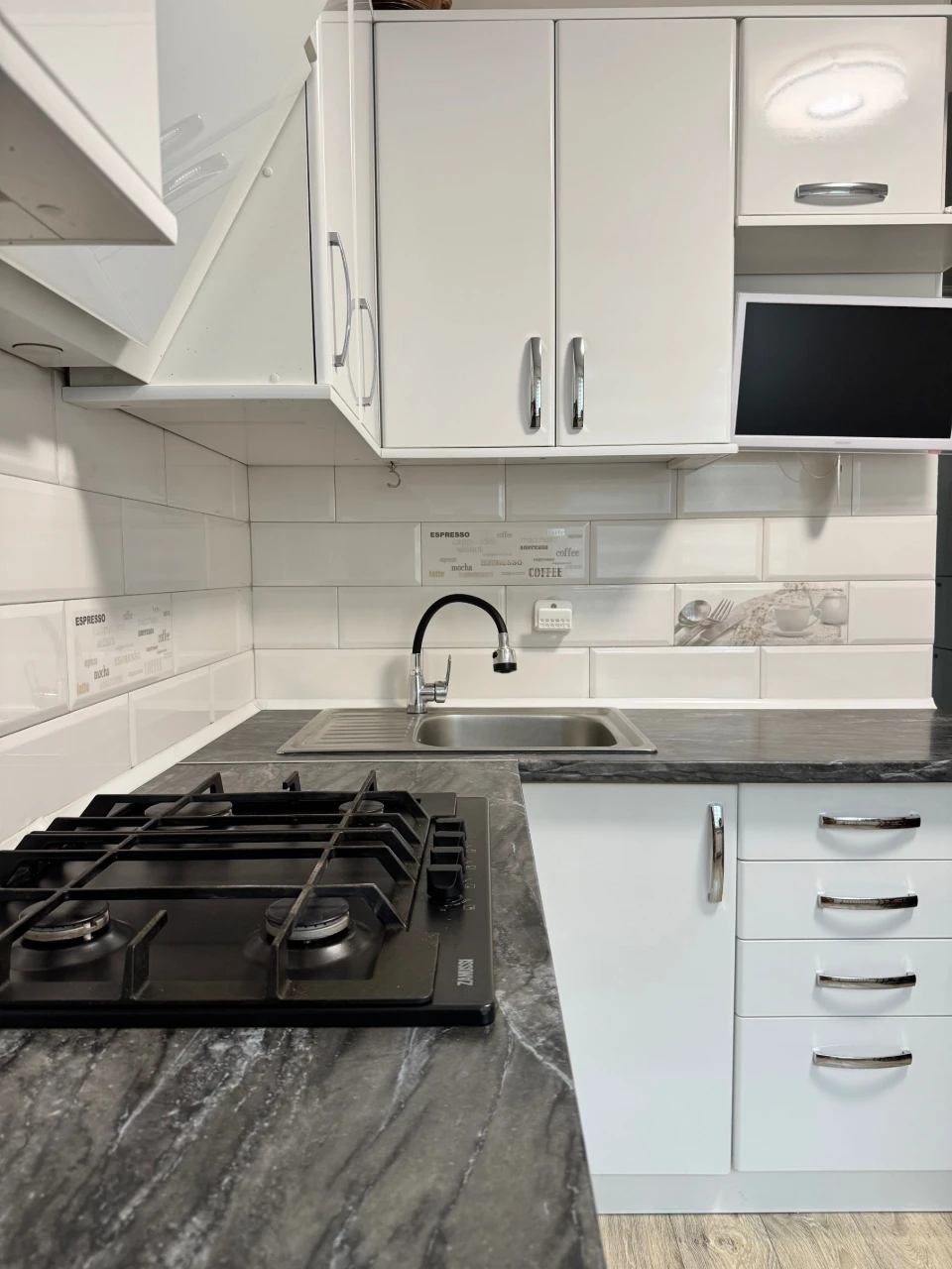Продаж 2х кімнатної квартири . 60 м2 в капітальному ремонті.