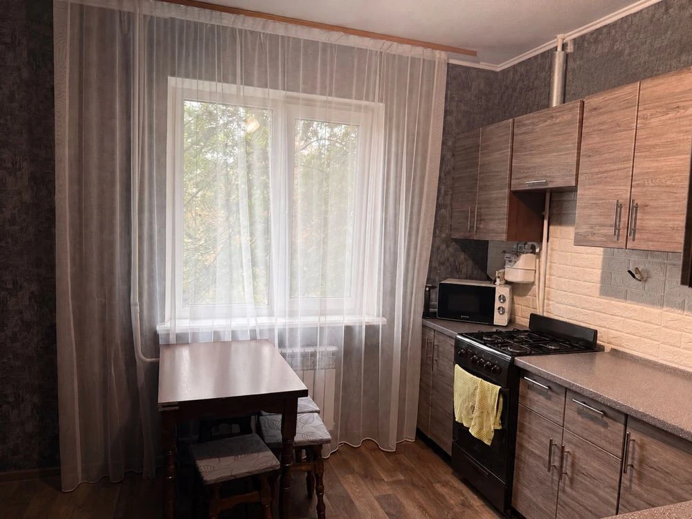 Продам  1 кімнатну квартиру(малосімейка), від власника в гар