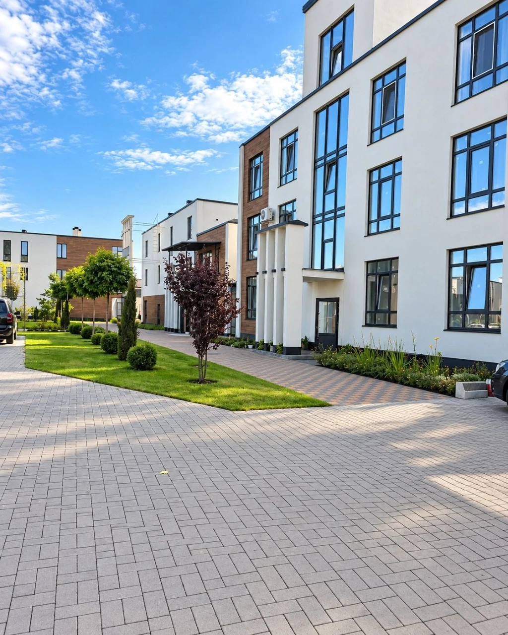 Продаж 1-кімнатної квартири. Свій окремий двір. Новобудова