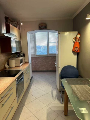 For Sale, Spacious 3-Bedroom Apartment in the City Center