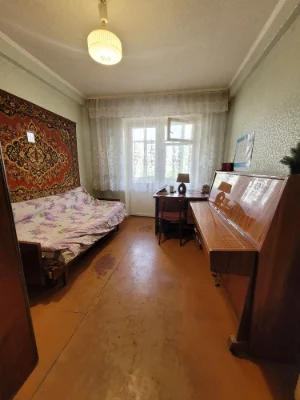 For Sale: 3-room apartment, Levnevsky Street