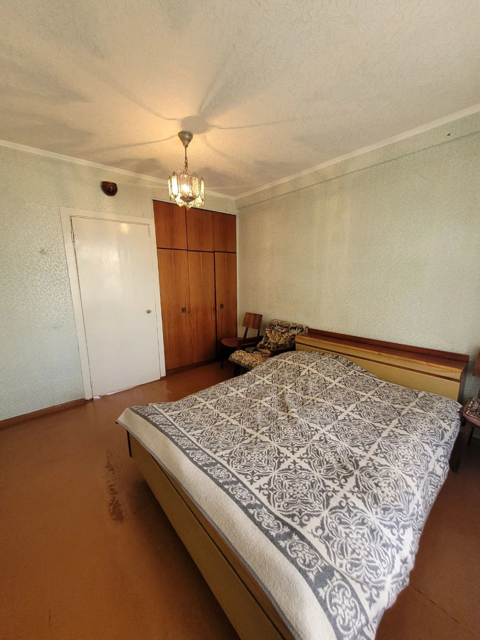 For Sale: 3-room apartment, Levnevsky Street