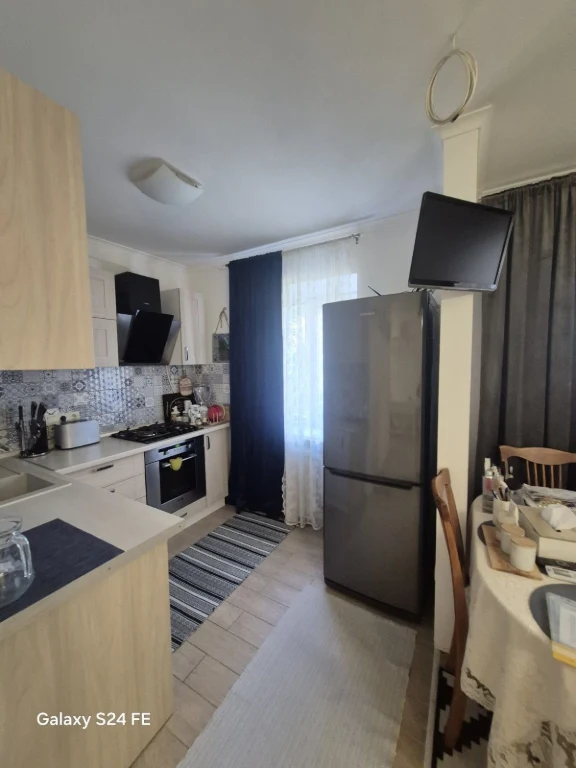 Продам 2-х кімнатну квартиру в Центрі