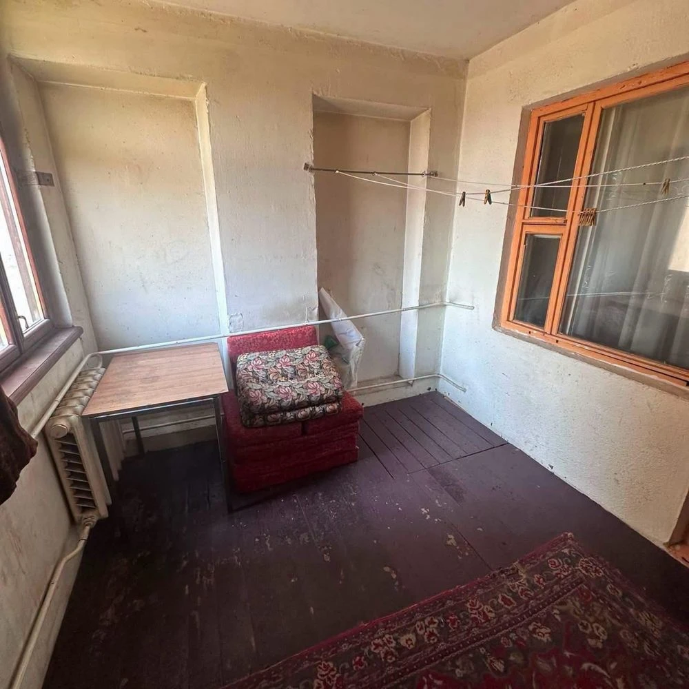 Sale of a 3-room apartment. Ideal for commercial use