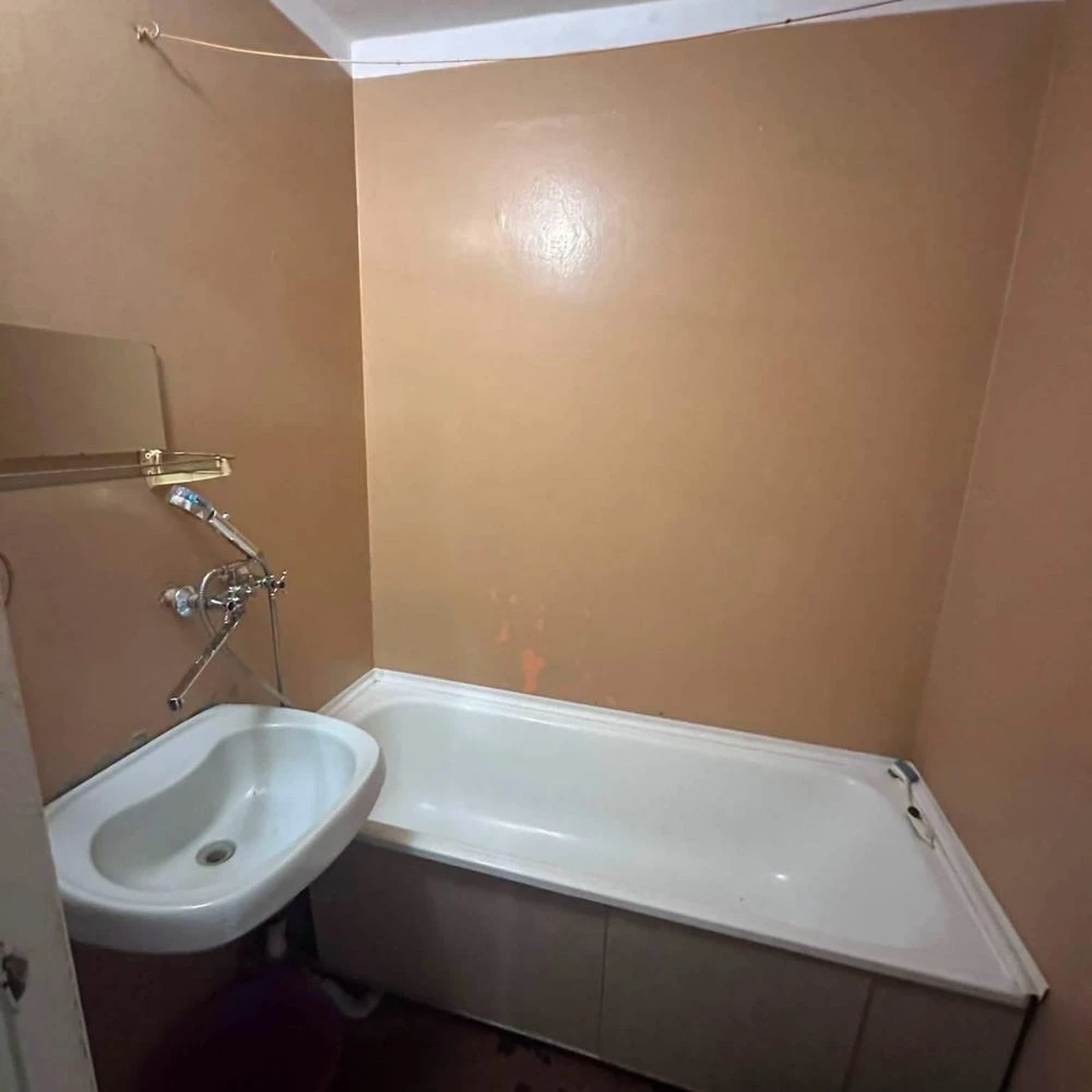 Sale of a 3-room apartment. Ideal for commercial use